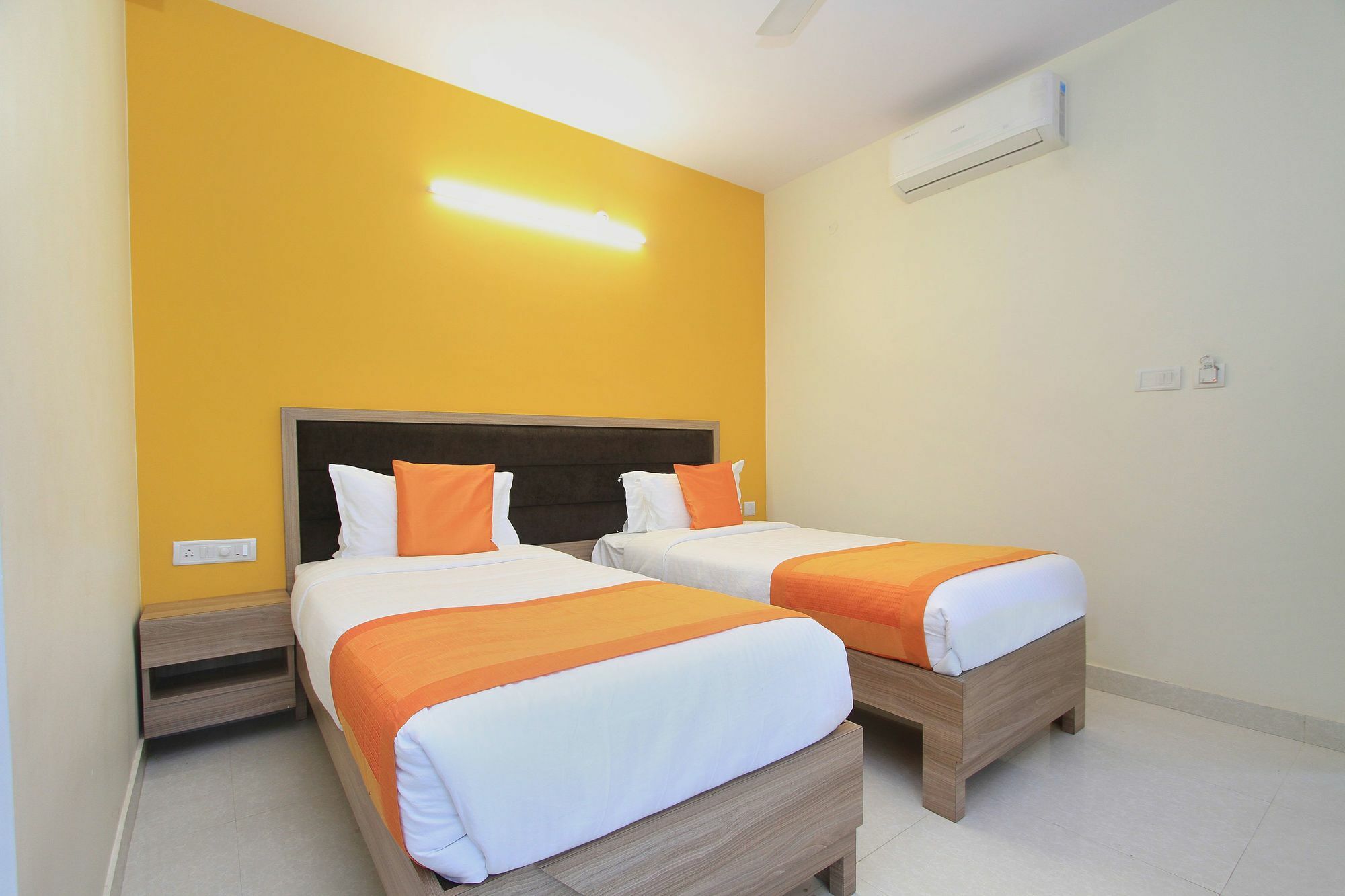 Hotel O Golden Inn Near Cubbon Park Bangalore Dış mekan fotoğraf